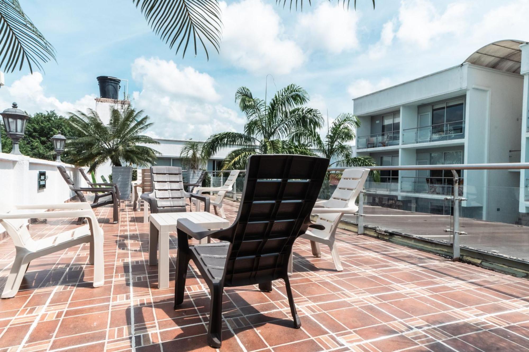 Hotel El Aeropuerto San Jose del Guaviare Bagian luar foto