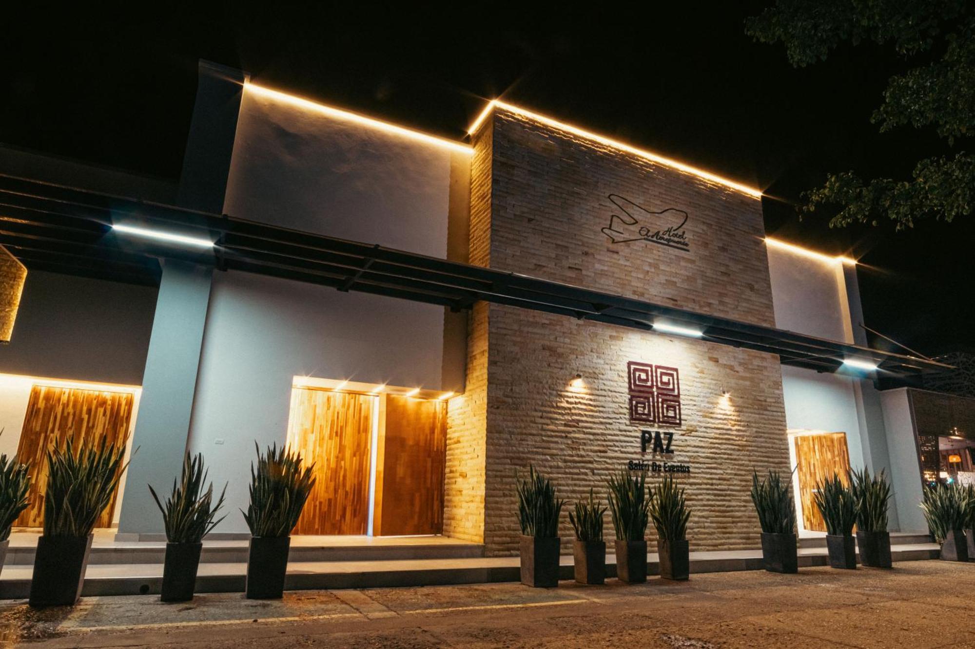 Hotel El Aeropuerto San Jose del Guaviare Bagian luar foto